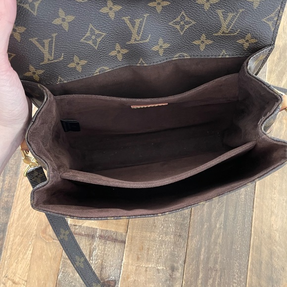 Louis Vuitton Pochette Métis handbag - Picture 3 of 10